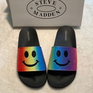 NWT. Steve Madden Girl’s sandals